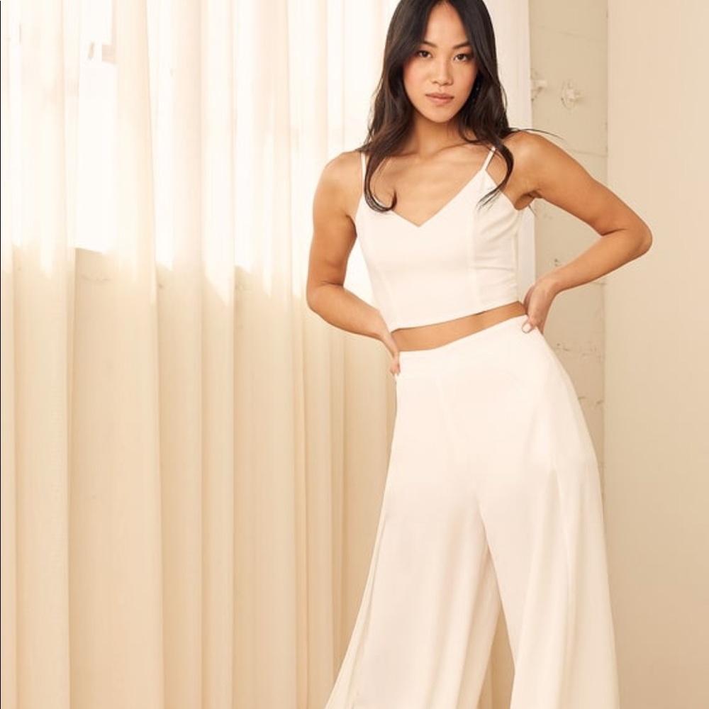 Lulu’s White Two Piece Pants Outfit